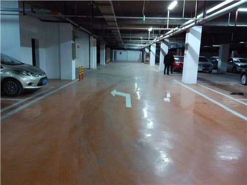 泰安車庫環(huán)氧地坪漆 佳祥建材一站式解決方案，打造耐用美觀停車場(chǎng)